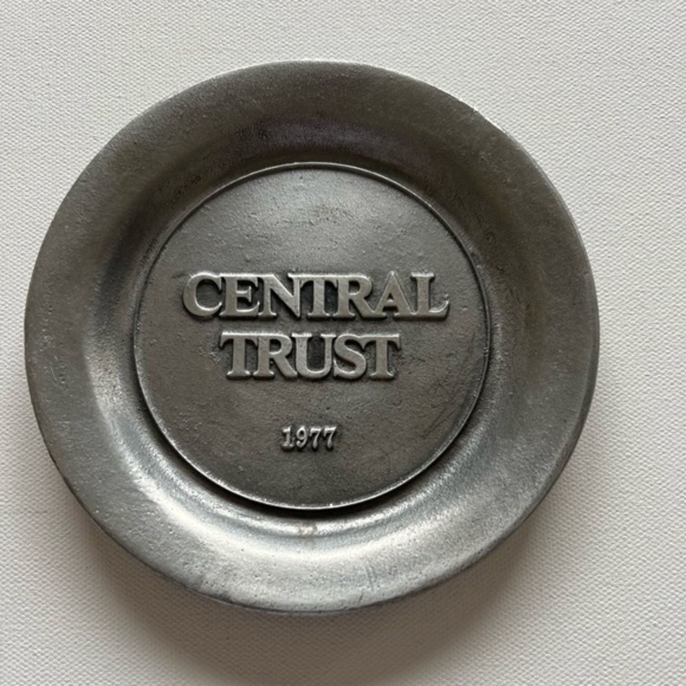 Vintage 1977 Central Trust Bank Pewter🔥🔥 (M)